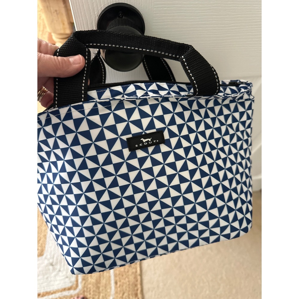 Scout Pleasure Chest Insulated Lunch Bag Blue White Geometric Tote Small Cooler